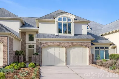 8934 Challis Hill Ln, Charlotte, NC 28226