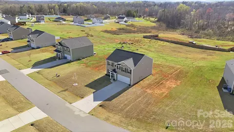 221 Culloden Dr, Mocksville, NC 27028
