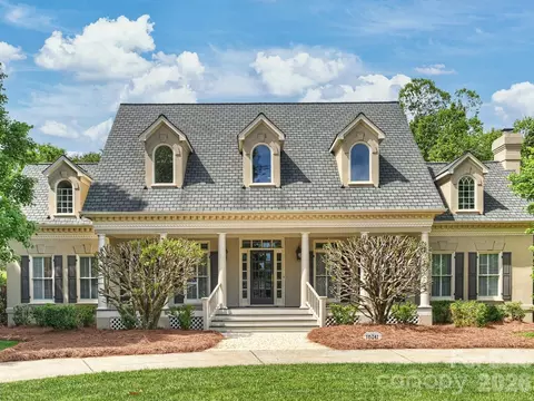 10841 Congressional Club Dr, Charlotte, NC 28277