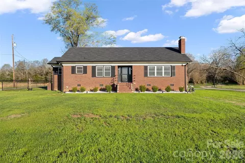 871 Saluda Rd, Chester, SC 29706