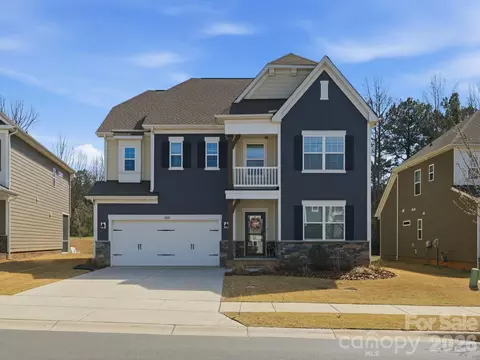 4044 Whipcord Dr, Waxhaw, NC 28173