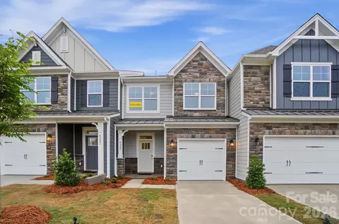 4327 Black Ct, Harrisburg, NC 28075