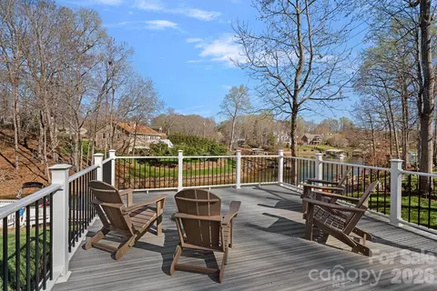 2474 Green Point Ln, Denver, NC 28037