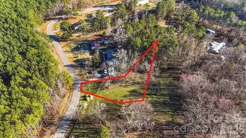 2319 Otis Dellinger Rd, Lincolnton, NC 28092