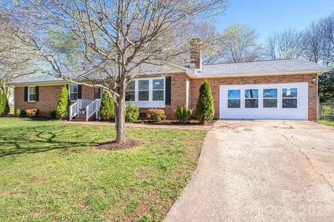 4804 Cedar Ct, Gastonia, NC 28056