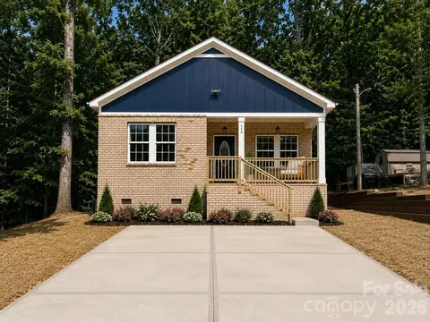 159 Skyline Dr, New London, NC 28127