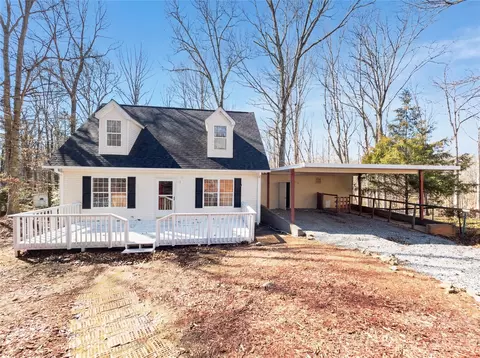 1710 Oak Park Ct, Iron Station, NC 28080