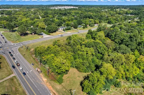 3455 Roberta Rd, Concord, NC 28027 photo 6