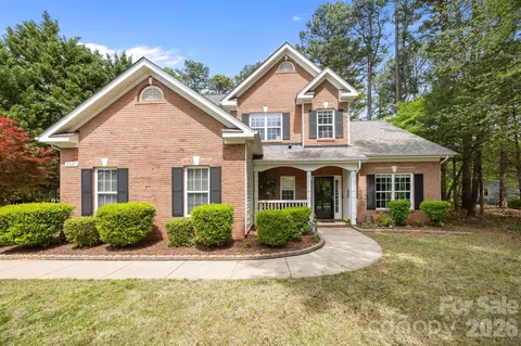 8821 Hambright Rd, Huntersville, NC 28078