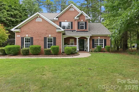 8821 Hambright Rd, Huntersville, NC 28078