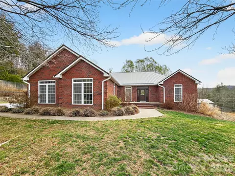 3275 Hanging Rock Rd, Spruce Pine, NC 28777