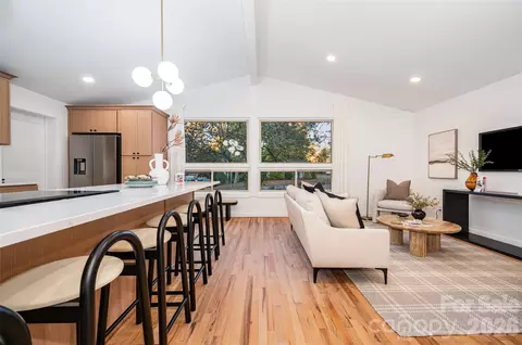 4042 Whipple Pl, Charlotte, NC 28215