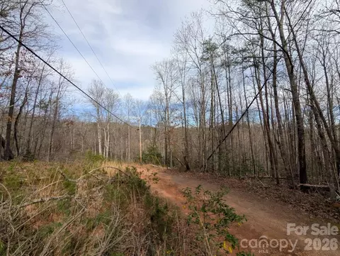 4960 Singleton Dr, Morganton, NC 28655