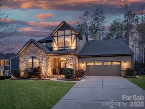 560 Sandbar Pt, Clover, SC 29710