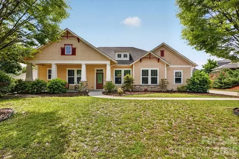 10585 Sweethaven Ln, Harrisburg, NC 28075