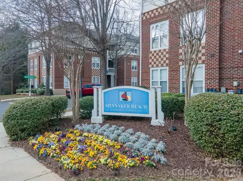 921 NE 29 Dr #29, Davidson, NC 28036