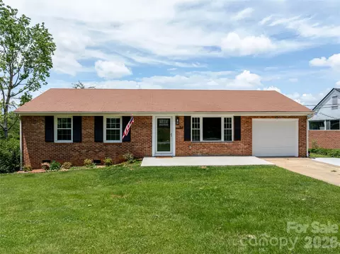 88 Skyview Ter, Asheville, NC 28806