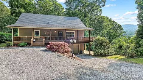 616 Appaloosa Trl, Waynesville, NC 28785