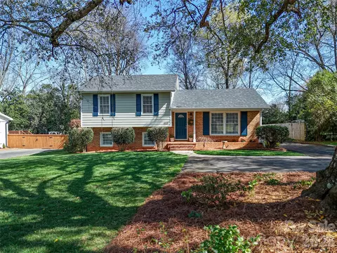 1823 Emerywood Dr, Charlotte, NC 28210
