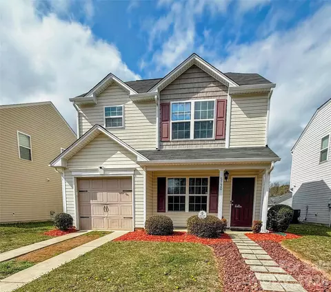 5730 Natick Dr, Charlotte, NC 28214
