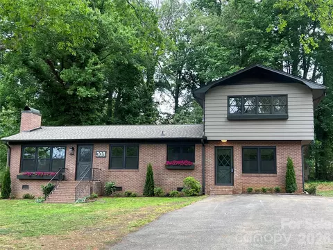 308 Rankin Ave, Lowell, NC 28098