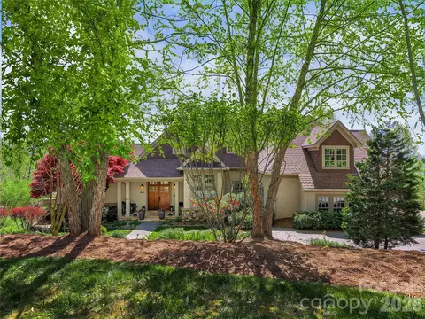 457 Coopers Hawk Dr, Asheville, NC 28803