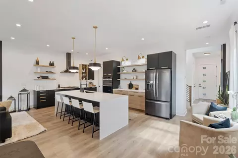 110 Mattoon St, Charlotte, NC 28216