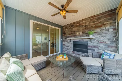 963 Portrush Ln, Tega Cay, SC 29708 photo 25