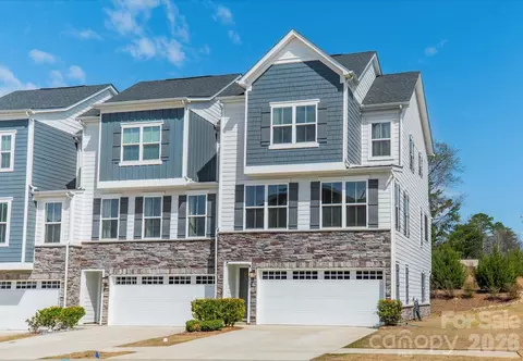 963 Portrush Ln, Tega Cay, SC 29708