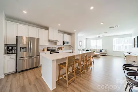 963 Portrush Ln, Tega Cay, SC 29708 photo 8