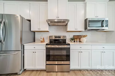 963 Portrush Ln, Tega Cay, SC 29708 photo 9