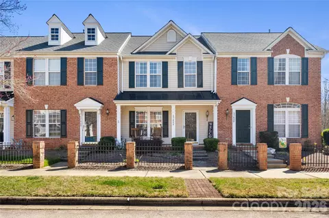 17624 Delmas Dr, Cornelius, NC 28031