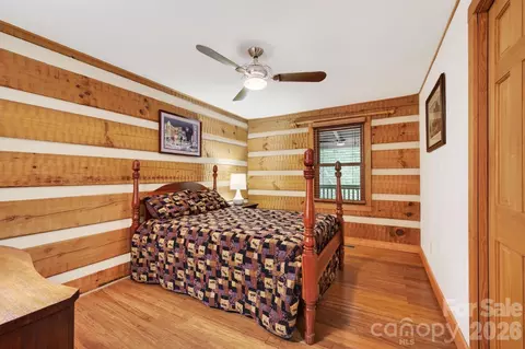 Bedroom - 14 Weeping Cherry Forest Rd, Fairview, NC 28730 photo 3 of 5