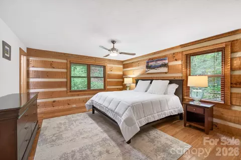 Bedroom - 14 Weeping Cherry Forest Rd, Fairview, NC 28730 photo 1 of 5