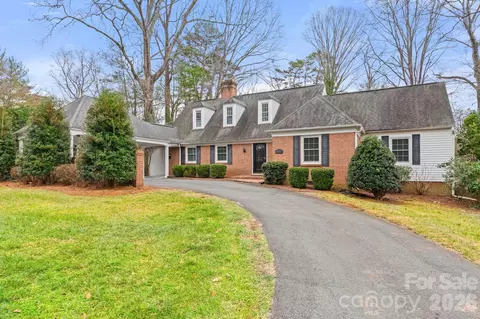 2110 Royall Dr, Winston Salem, NC 27106