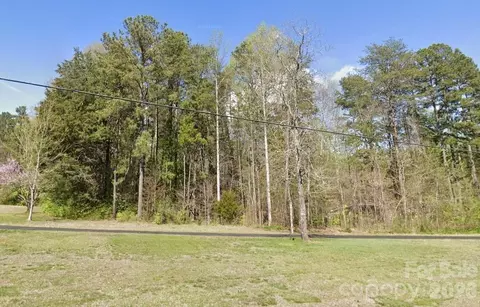 214 Foursquare Rd, Mooresville, NC 28115