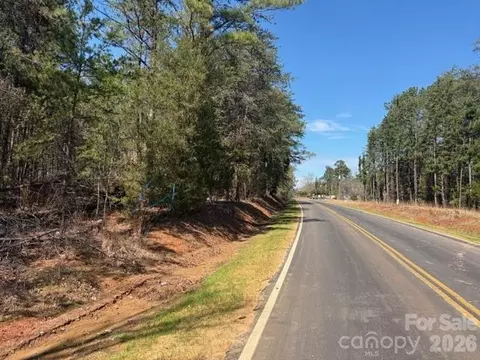 99 Road Rd, Blair, SC 29015