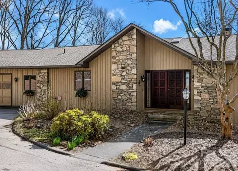 1105 High Vista Dr, Mills River, NC 28759