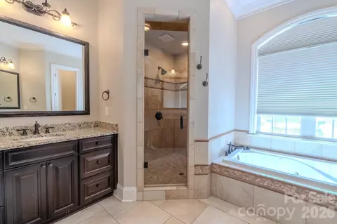 Bath - 295 Bent Tree Dr, Stanley, NC 28164 photo 2 of 5