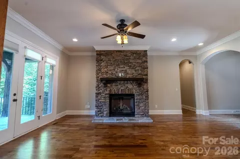 Living - 295 Bent Tree Dr, Stanley, NC 28164 photo 4 of 8