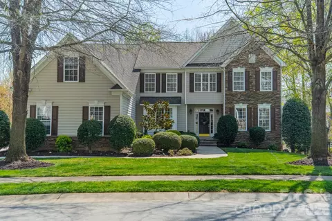 8203 Sturminster Dr, Waxhaw, NC 28173