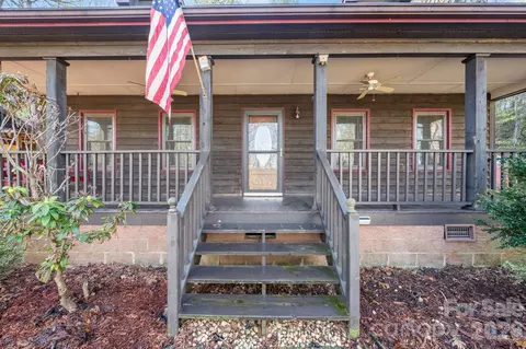 1481 Levi Ln, Lenoir, NC 28645