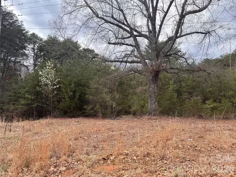 1028 22nd Se St SE, Hickory, NC 28602