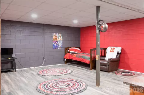 Bedroom - 286 Valley Rd, Hickory, NC 28601 photo 7 of 7