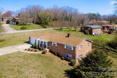 View/Area - 286 Valley Rd, Hickory, NC 28601 photo 1 of 2