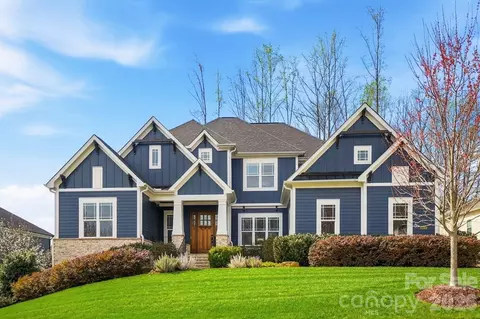 13124 Davidson Park Dr, Davidson, NC 28036