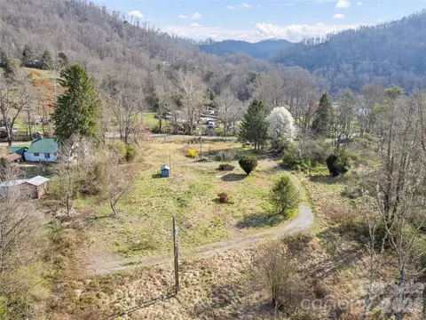 72 Topeka Dr, Sylva, NC 28779 photo 9