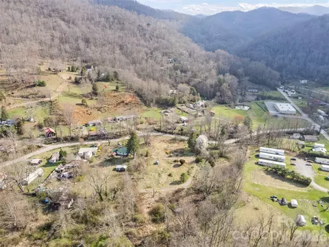 72 Topeka Dr, Sylva, NC 28779 photo 4