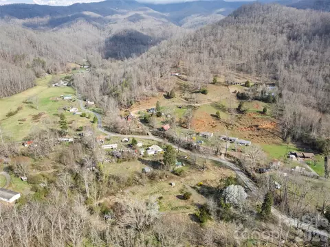 72 Topeka Dr, Sylva, NC 28779 photo 3