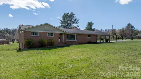 103 Hamp St, Morganton, NC 28655